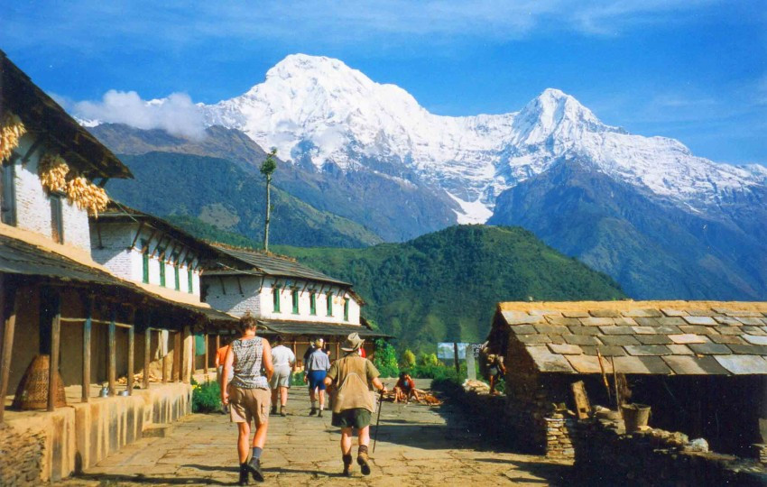 स्वास्थ्य मापदण्ड अपनाएर पर्यटन क्षेत्र सञ्चालन गर्न माग