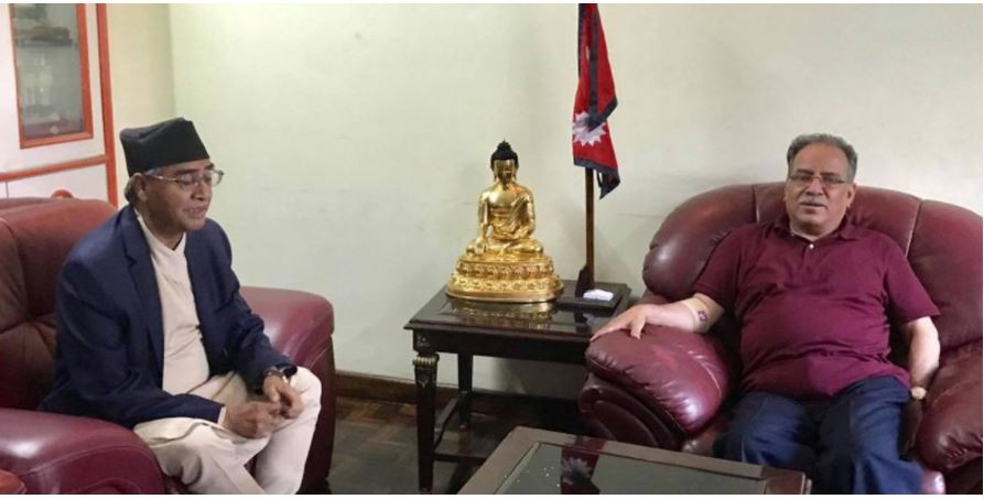 प्रधानमन्त्री प्रचण्ड र देउवाबीच भेटवार्ता